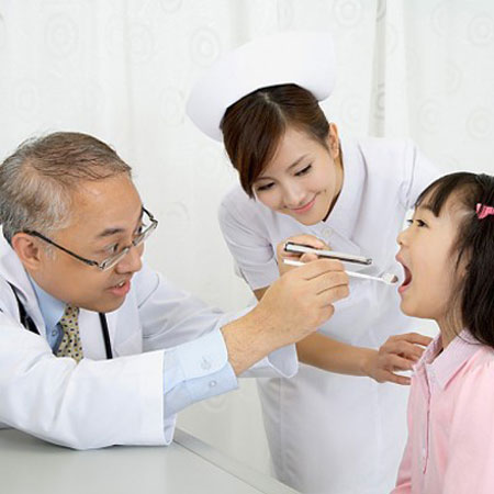 Trẻ sức đề kháng kém thường xuyên bị ốm vặt