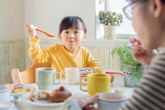 Hệ miễn dịch tốt thì trẻ khỏe mạnh, con hay ốm vặt mẹ phải biết cách này