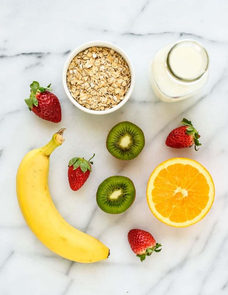 Nước ép Dâu tây, chuối, kiwi và yến mạch